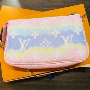 Louis Vuitton escape mini pochette